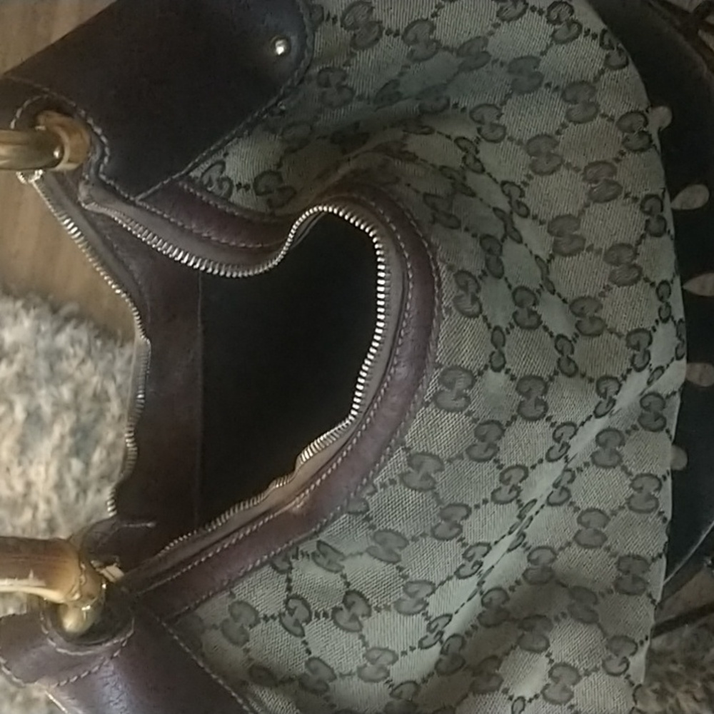 Gucci Handbag - Picture 6 of 6
